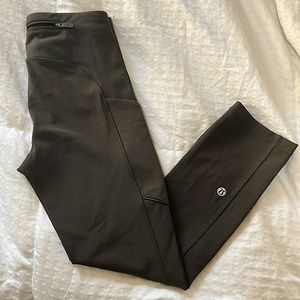 Dark Green Lululemon Size 2 Capri Leggings